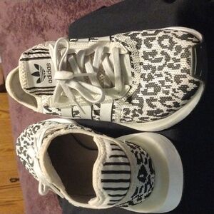 Ladies Adidas Brown And Tan Print Sneaker